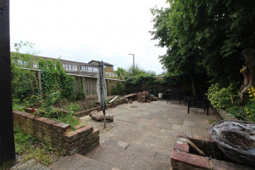 Garden.JPG Garden.JPG