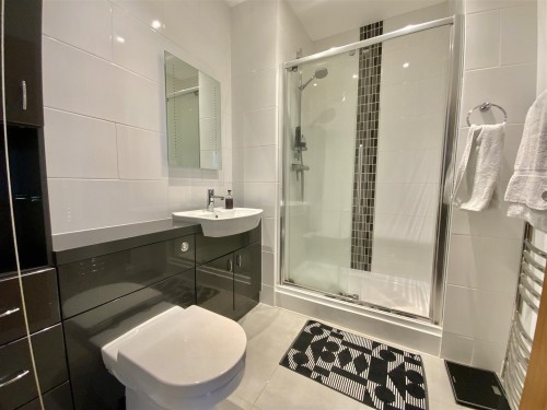 Bedroom 1 - Ensuite