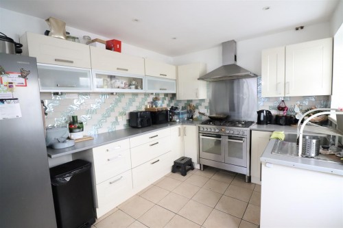 Heydon Court, Bradville, Milton Keynes - Photo 4