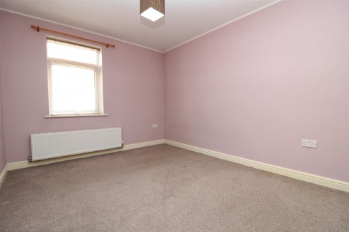 Bedroom 1.JPG