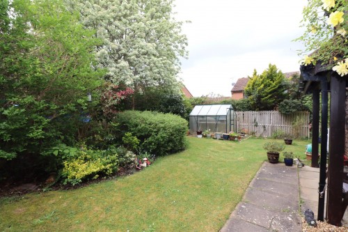 FRONT GARDEN