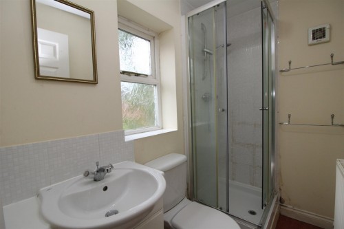 Ensuite.JPG