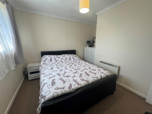 Bedroom.jpg Bedroom.jpg