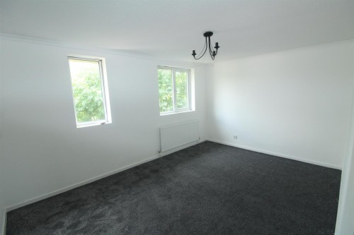 Bedroom 1.JPG