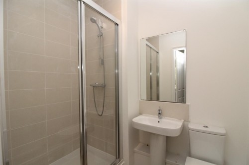 Ensuite.JPG Ensuite.JPG