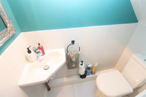 226 Buck cloakroomj.JPG 226 Buck cloakroomj.JPG