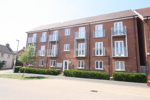 Santa Cruz Avenue, Newton Leys, Milton Keynes - Photo 1