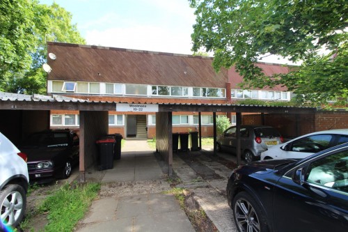 Front & Parking.JPG Front & Parking.JPG