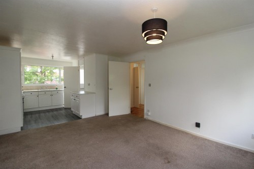 Lounge & Kitchen.JPG