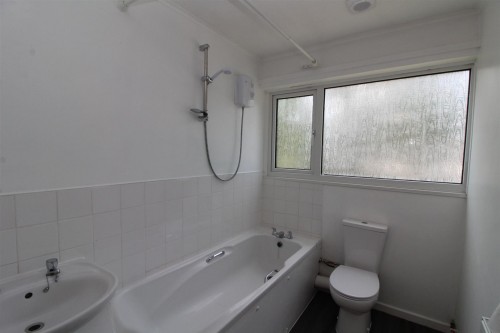 Bathroom.JPG