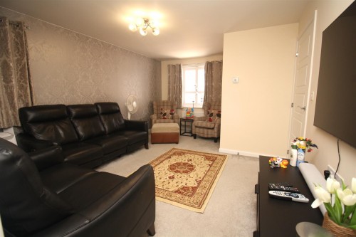 Sheppard Grove, Eagle Farm South, Milton Keynes - Photo 2